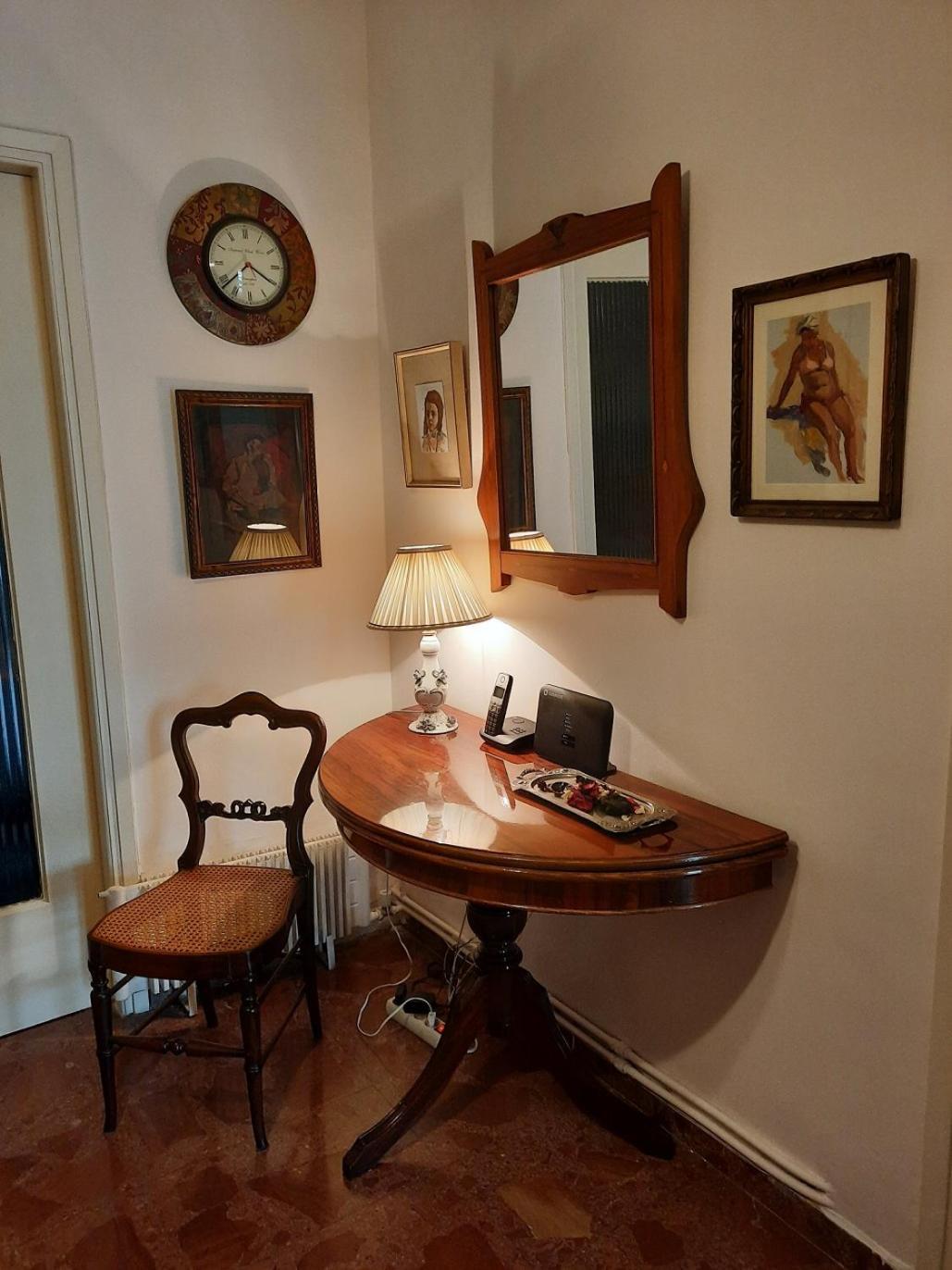 Private Spacious Floor Koukaki - * Athens